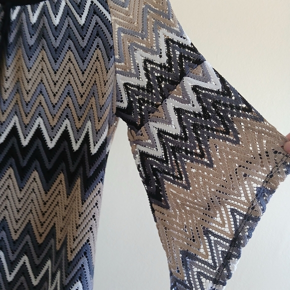 Blouse - Picture 2 of 4